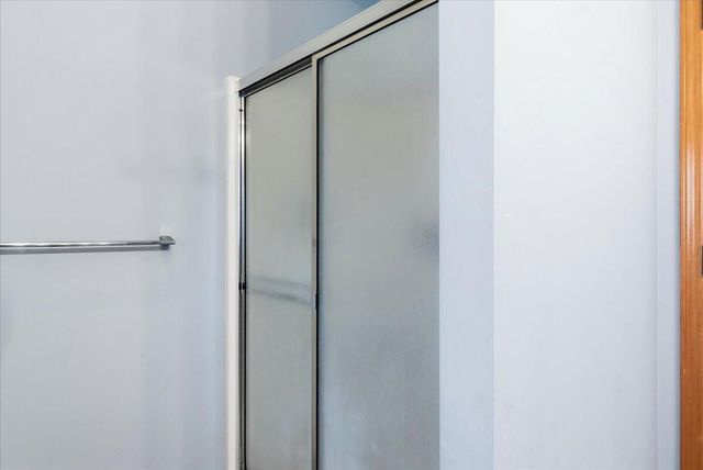 2041 W Buena Vista Street, Springfield, MO 65810