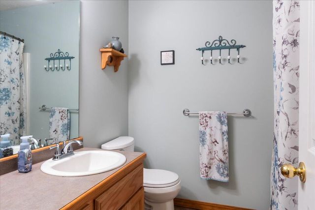 2041 W Buena Vista Street, Springfield, MO 65810