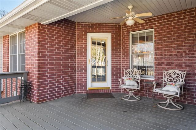 2041 W Buena Vista Street, Springfield, MO 65810