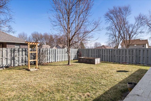 2041 W Buena Vista Street, Springfield, MO 65810