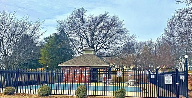 2041 W Buena Vista Street, Springfield, MO 65810