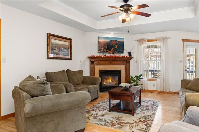 2041 W Buena Vista Street, Springfield, MO 65810