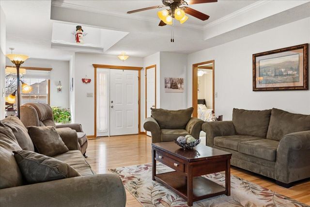 2041 W Buena Vista Street, Springfield, MO 65810