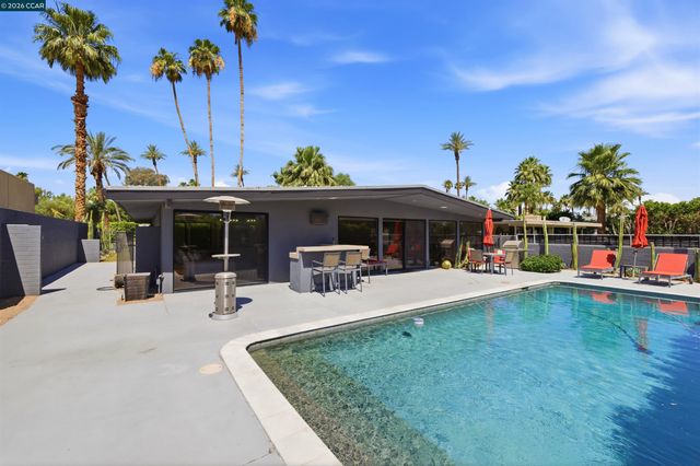 45644 Indian Wells Ln, Indian Wells, CA 92210