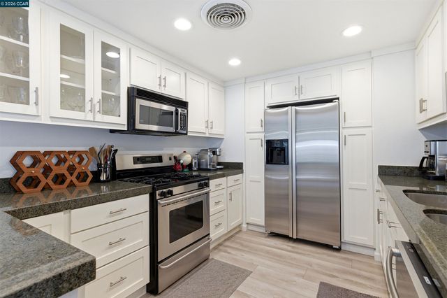 45644 Indian Wells Ln, Indian Wells, CA 92210