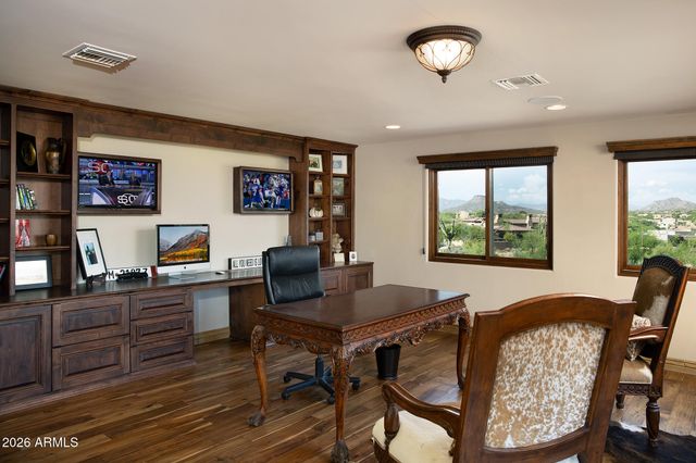 10638 E HEDGEHOG Place, Scottsdale, AZ 85262