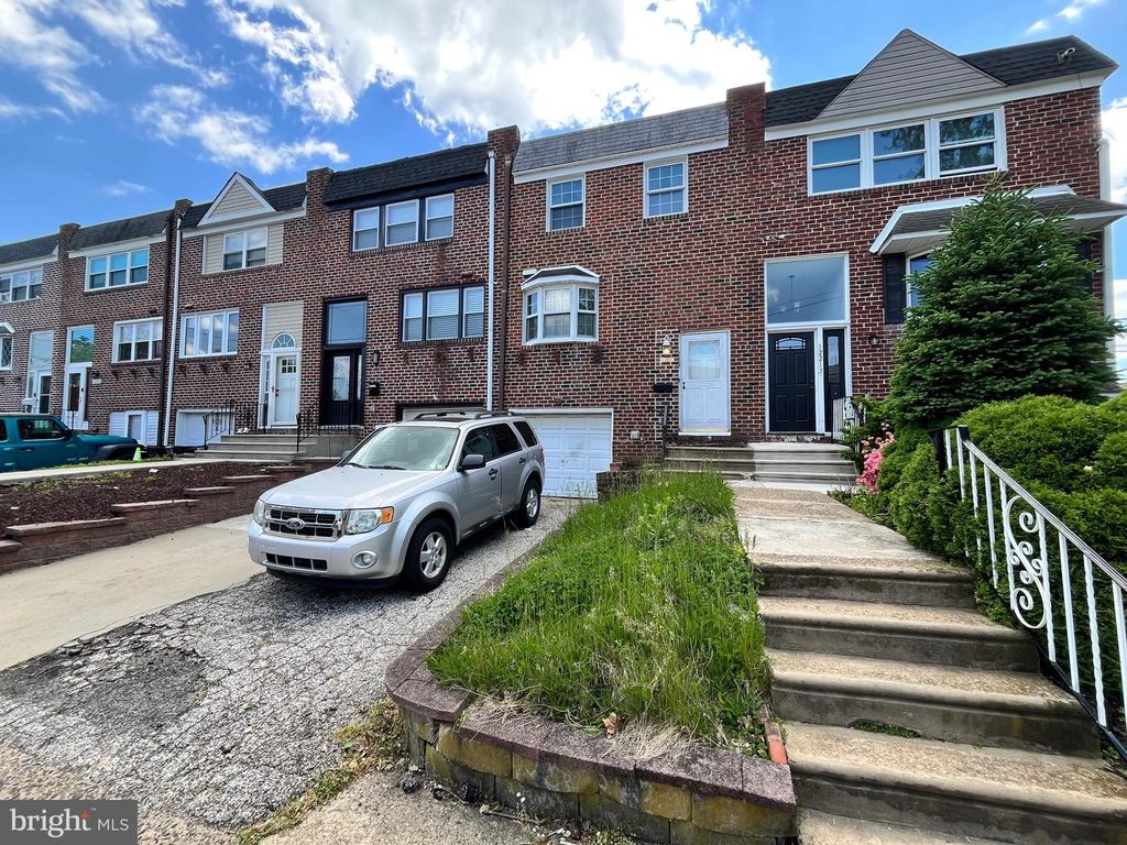 12215 SWEET BRIAR RD, Philadelphia, PA 19154
