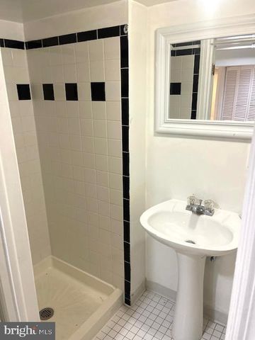 4909 NW ILLINOIS AVE NW, Washington, DC 20011