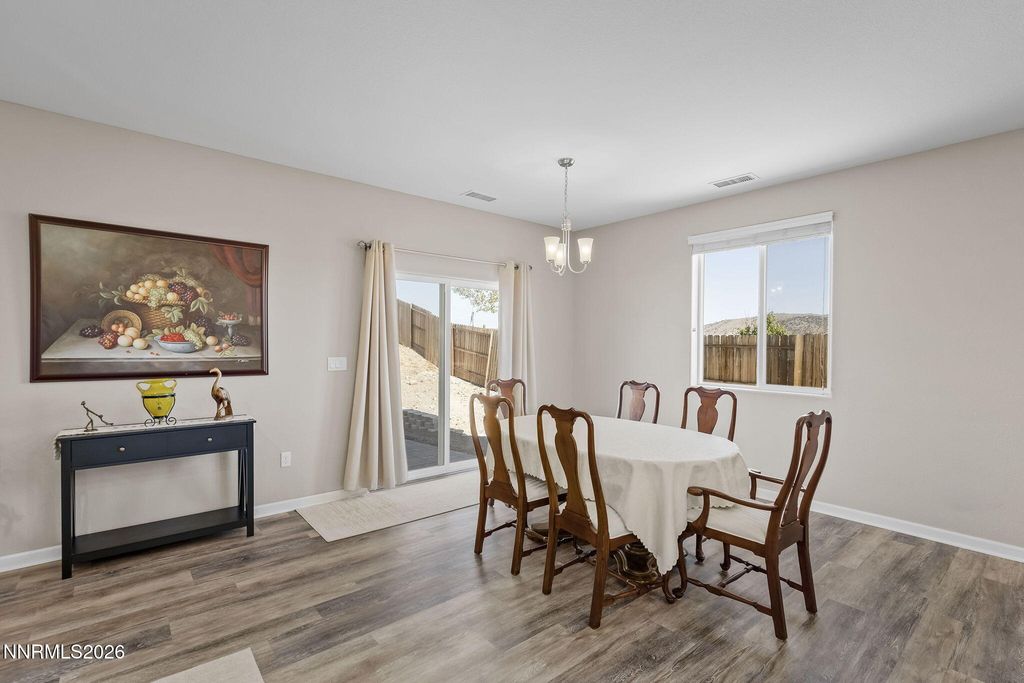 Image 12 of property listing at 556 Beckwourth Drive, Reno, NV 89506