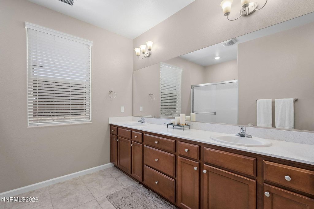 Image 17 of property listing at 556 Beckwourth Drive, Reno, NV 89506