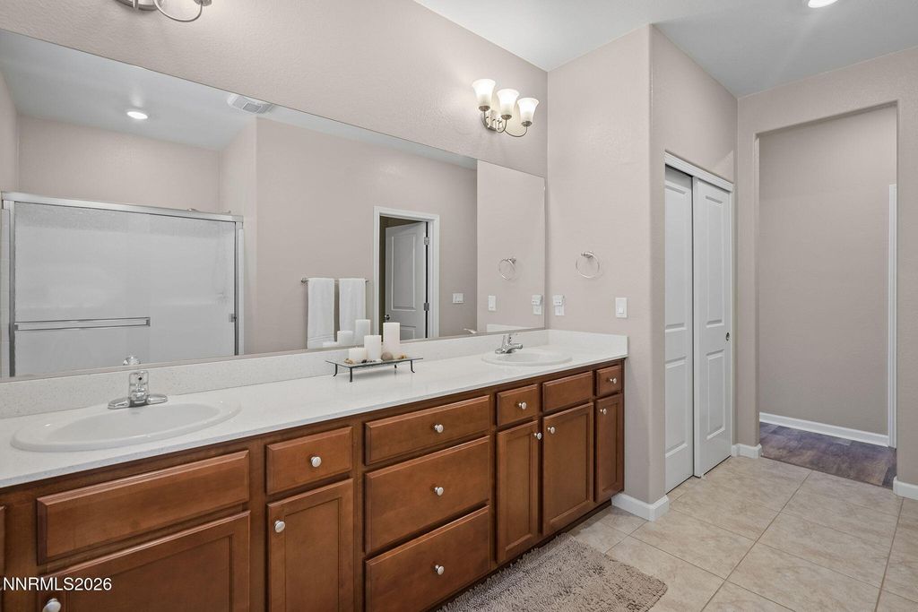 Image 18 of property listing at 556 Beckwourth Drive, Reno, NV 89506