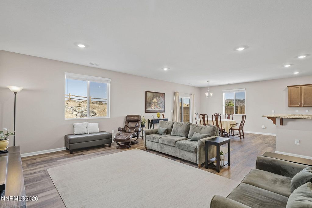 Image 7 of property listing at 556 Beckwourth Drive, Reno, NV 89506