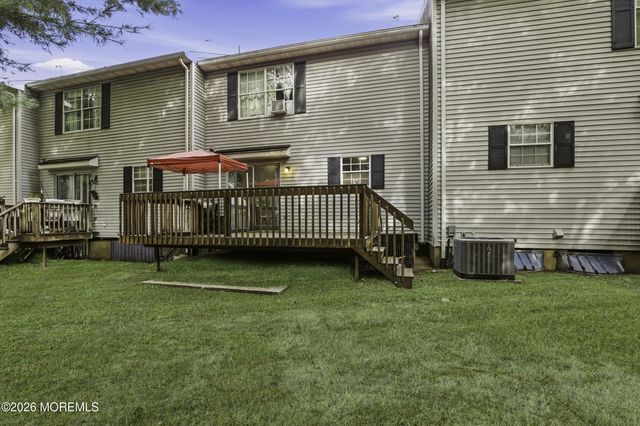 572 Davids Court, Lakewood, NJ 08701