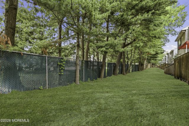 572 Davids Court, Lakewood, NJ 08701