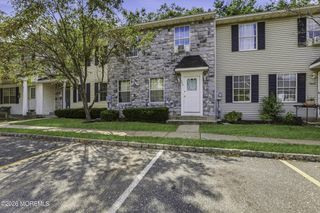 572 Davids Court, Lakewood, NJ 08701