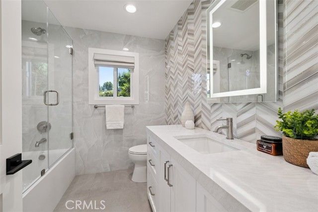 23440 Park Hacienda, Calabasas, CA 91302