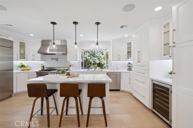 23440 Park Hacienda, Calabasas, CA 91302