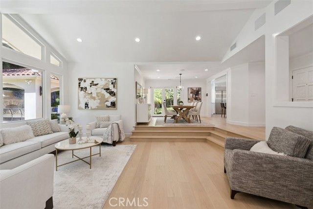 23440 Park Hacienda, Calabasas, CA 91302