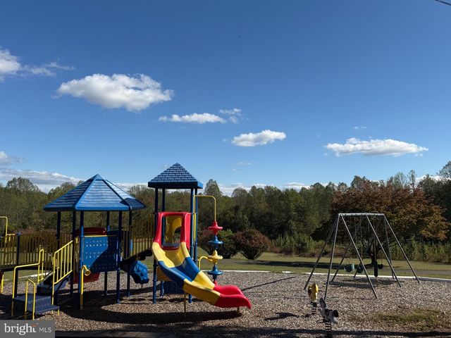 183 SLEIGH BELL LN, Madison, VA 22727