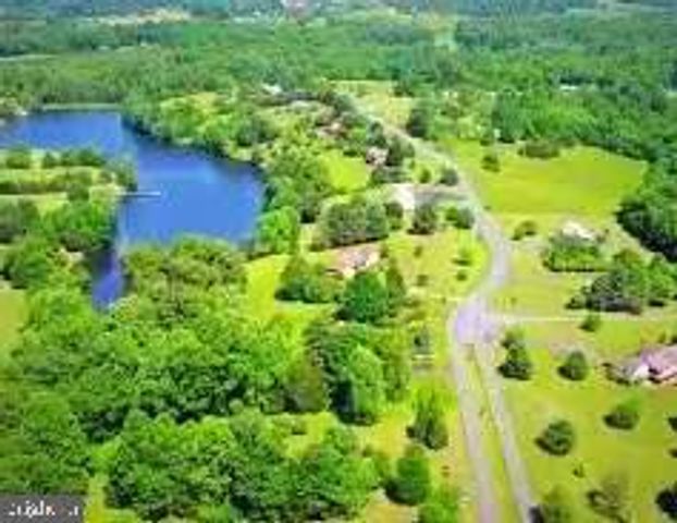 183 SLEIGH BELL LN, Madison, VA 22727