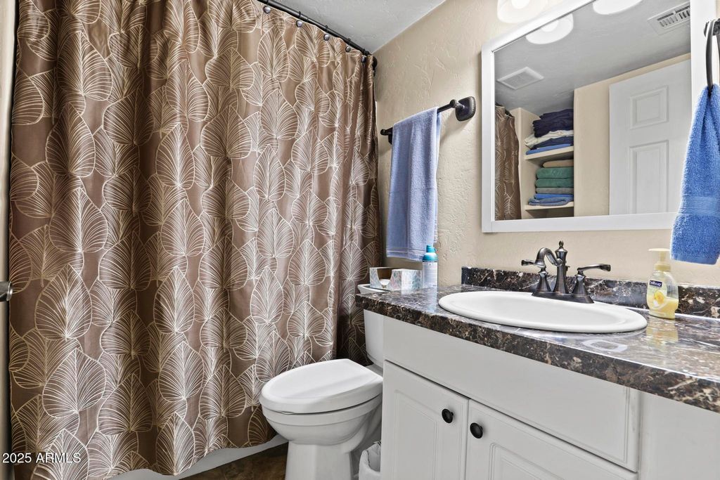 Image 11 of property listing at 107 W SHERWOOD Drive, Payson, AZ 85541