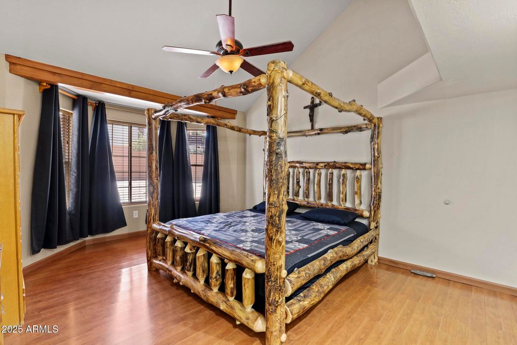 Image 15 of property listing at 107 W SHERWOOD Drive, Payson, AZ 85541