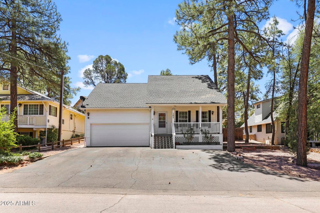 Image 2 of property listing at 107 W SHERWOOD Drive, Payson, AZ 85541