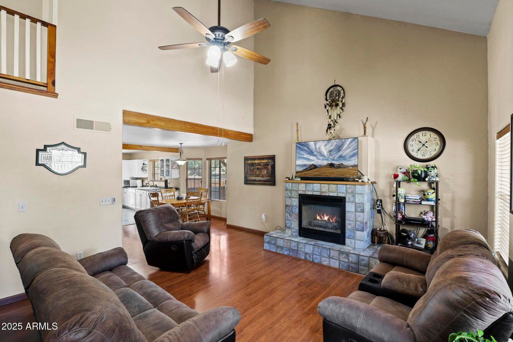 Image 5 of property listing at 107 W SHERWOOD Drive, Payson, AZ 85541