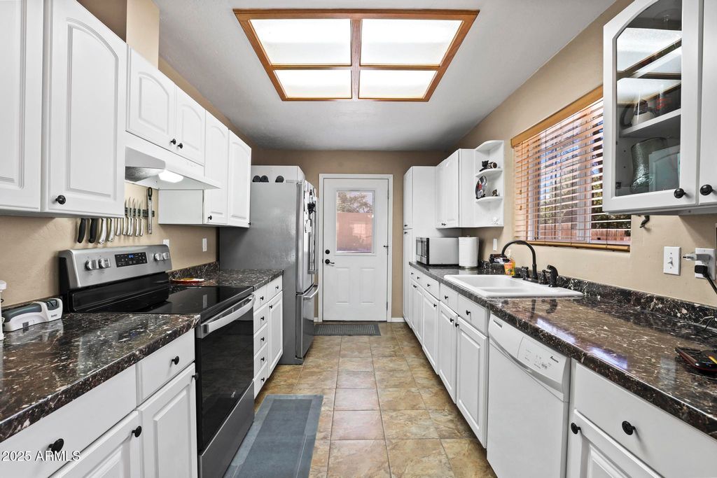 Image 9 of property listing at 107 W SHERWOOD Drive, Payson, AZ 85541
