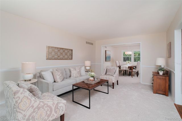 21865 N Center Street, Novi, MI 48167