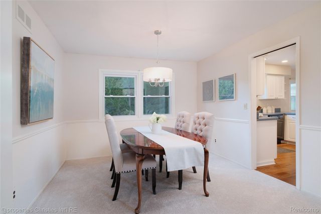 21865 N Center Street, Novi, MI 48167
