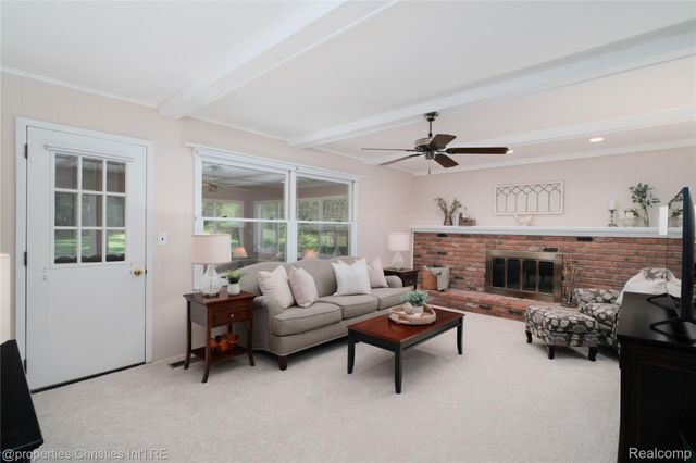 21865 N Center Street, Novi, MI 48167
