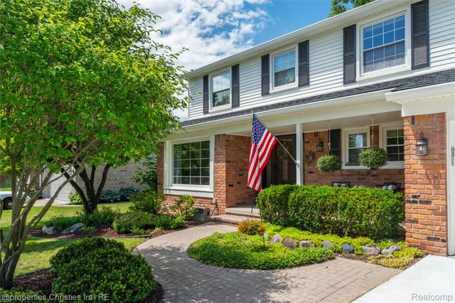 21865 N Center Street, Novi, MI 48167