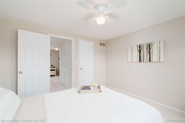 21865 N Center Street, Novi, MI 48167