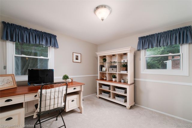 21865 N Center Street, Novi, MI 48167