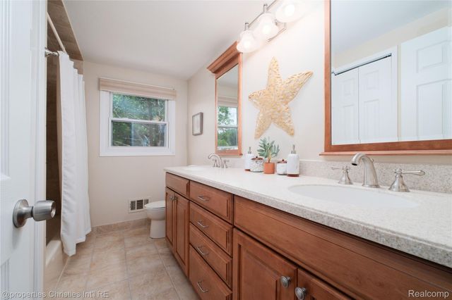 21865 N Center Street, Novi, MI 48167