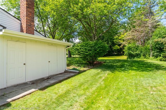 21865 N Center Street, Novi, MI 48167
