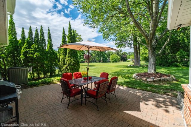 21865 N Center Street, Novi, MI 48167