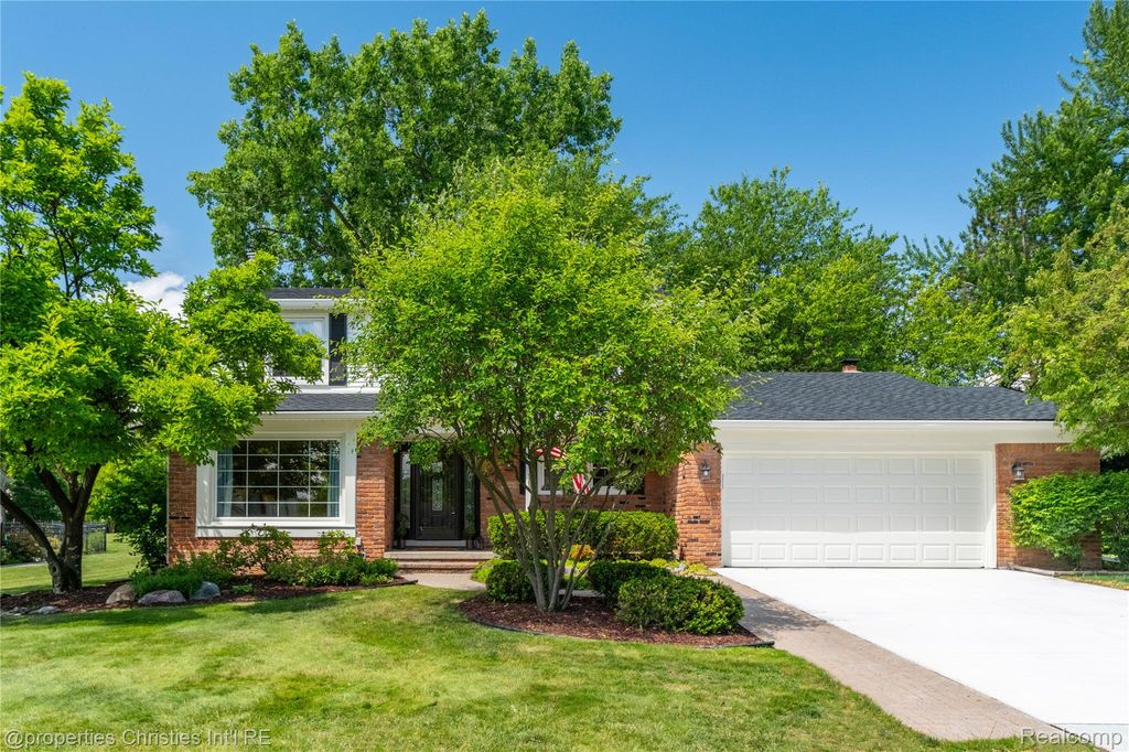 21865 N Center Street, Novi, MI 48167