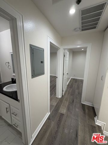 121 S Rampart Boulevard 3, Los Angeles, CA 90057