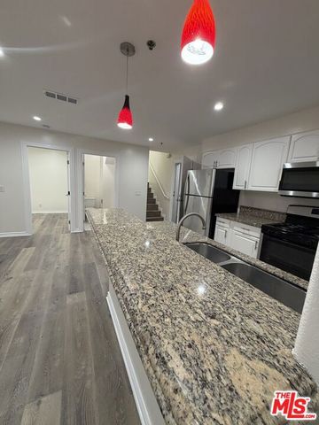 121 S Rampart Boulevard 3, Los Angeles, CA 90057