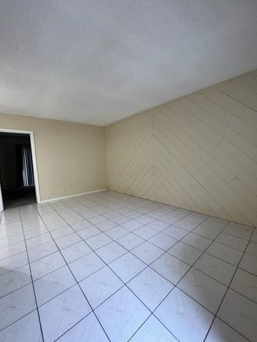1407 NE 56th Street 312, Fort Lauderdale, FL 33334