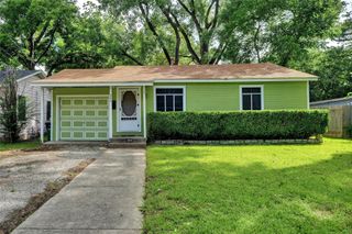904 E 55th 1/2 ST, Austin, TX 78751