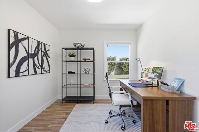 7822 Peach Avenue, Van Nuys (los Angeles), CA 91406