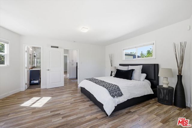 7822 Peach Avenue, Van Nuys (los Angeles), CA 91406