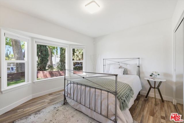 7822 Peach Avenue, Van Nuys (los Angeles), CA 91406