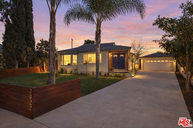 7822 Peach Avenue, Van Nuys (los Angeles), CA 91406