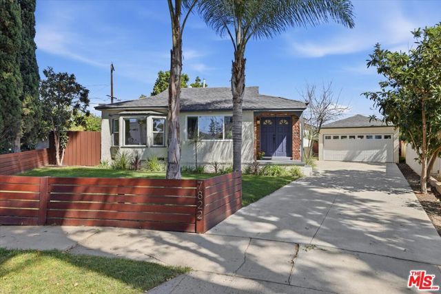 7822 Peach Avenue, Van Nuys (los Angeles), CA 91406