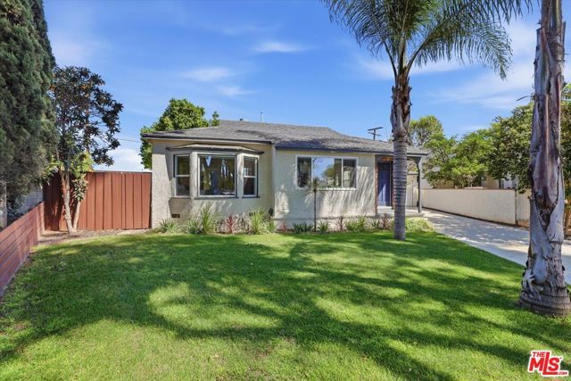 7822 Peach Avenue, Van Nuys (los Angeles), CA 91406