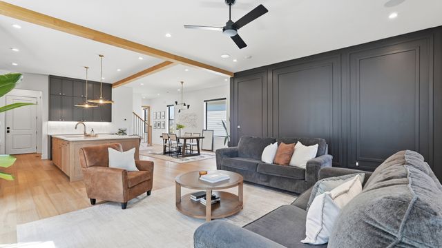 6412B Premier Dr, Nashville, TN 37209